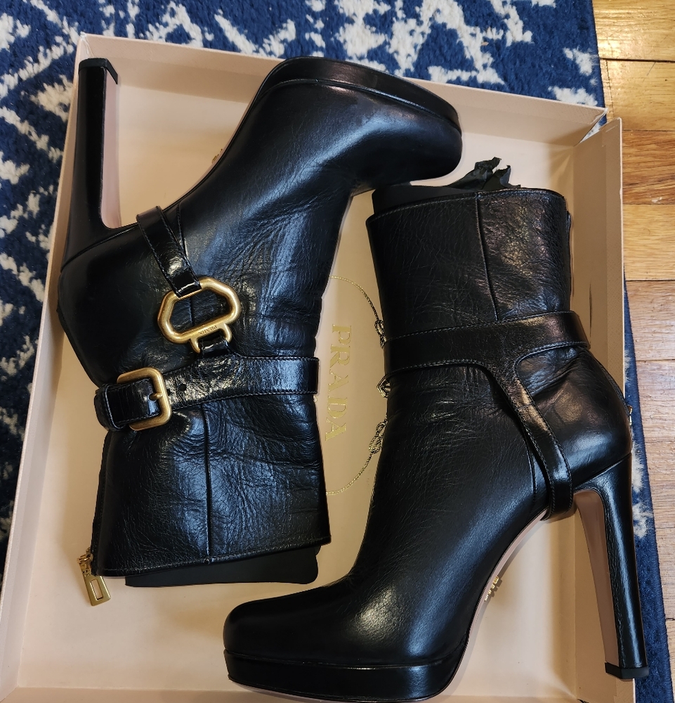 PRADA HHRT TLHGT BOOT W/2BKL & 1181, (1tp098 110 vit shine 8 nero)